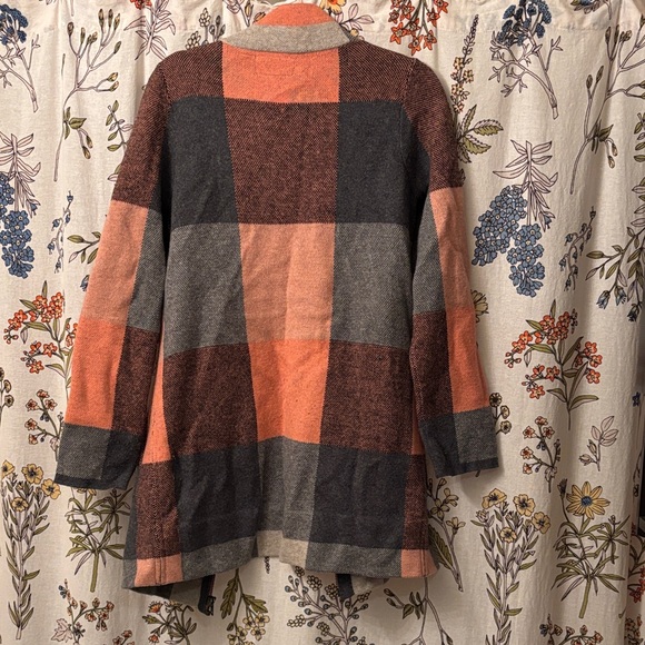 Colorblock Cardigan sweater - Picture 2 of 5